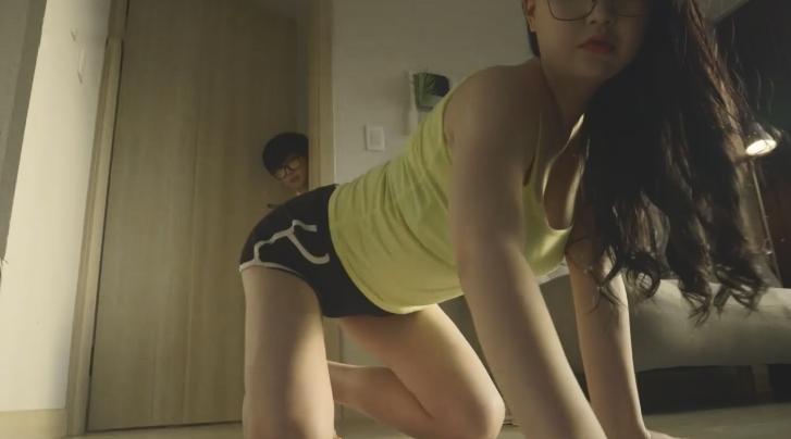 sex china.com Xoạc em học sinh chubby kính cận ra nước lồn đê mê